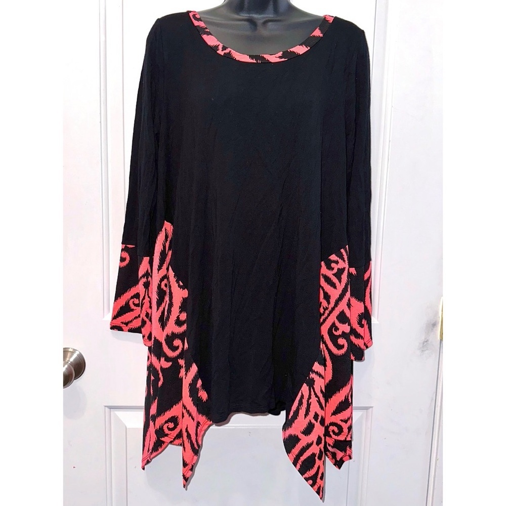 Voll brand black & neon orange long sleeve tunic top